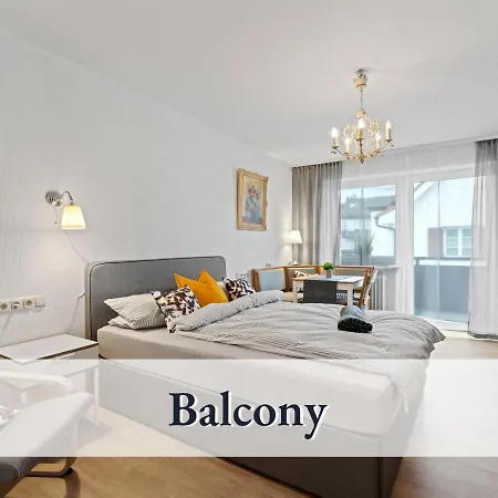 Hallo!-apartment 9: Cozy City Center With Sunny Balcony Apartment